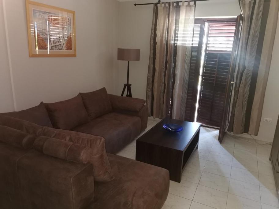 Apartmani I Sobe Goca แฮร์เซ็ก-โนวี ภายนอก รูปภาพ