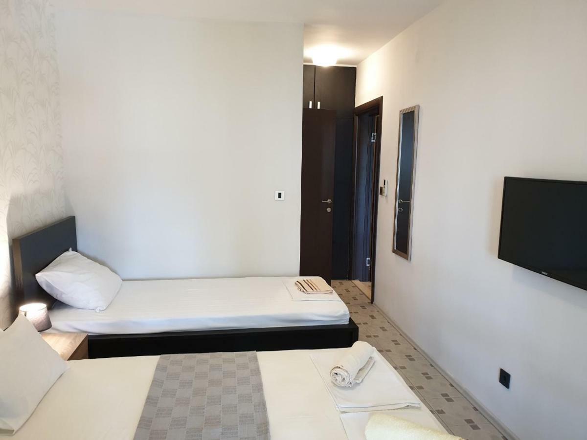 Apartmani I Sobe Goca แฮร์เซ็ก-โนวี ภายนอก รูปภาพ